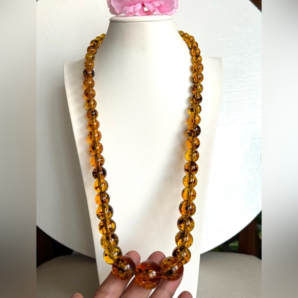 Vintage and beautiful Transparent with inclusion yellow Amber necklace 30”inch